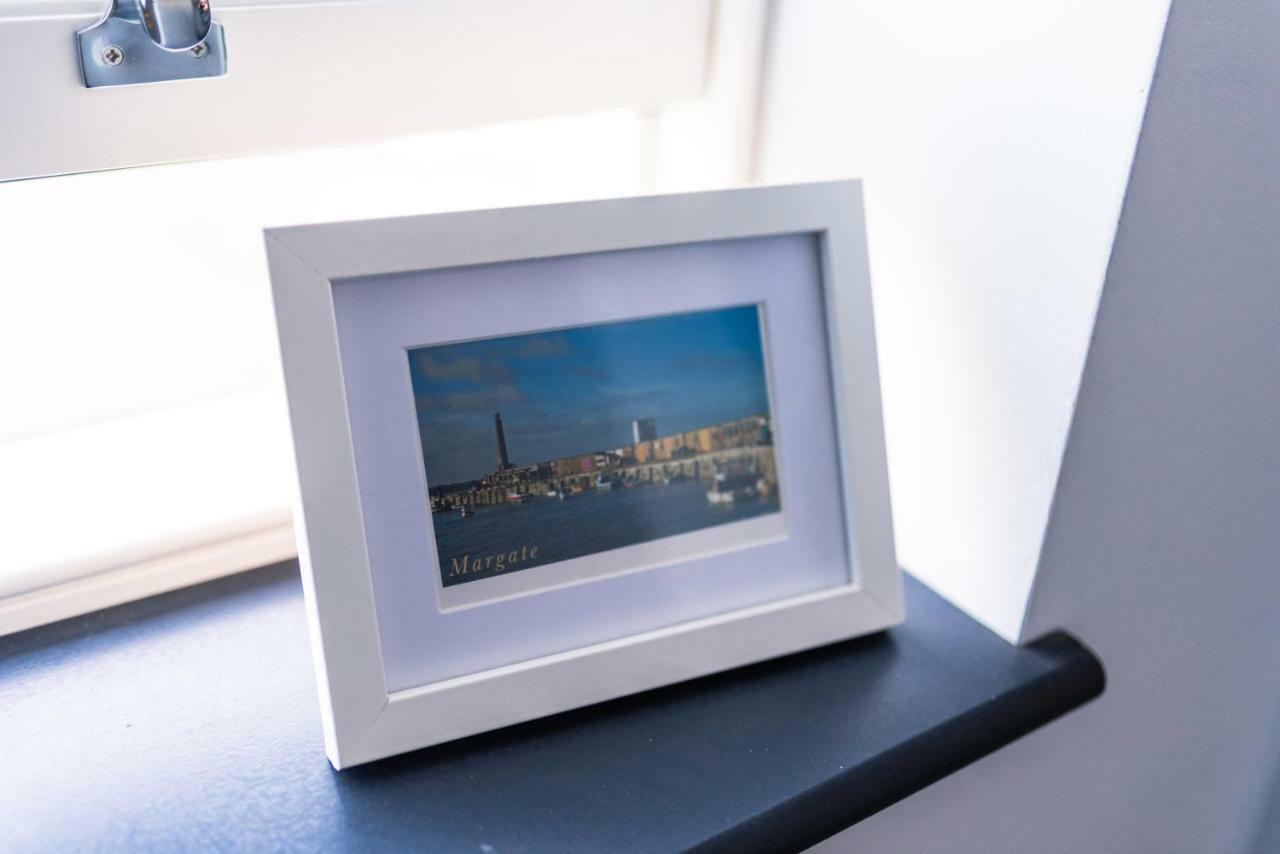 The Sunset Apartment - Margate Beach - By Goldex Coastal Breaks Exterior foto